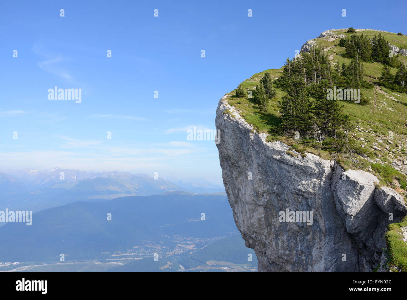 Overhang high above the city of Grenoble, Saint-Michel Peak in the Vercors Mountains, Varces-Allières-et-Risset, Isère, Auvergne-Rhône-Alpes, France. Stock Photo