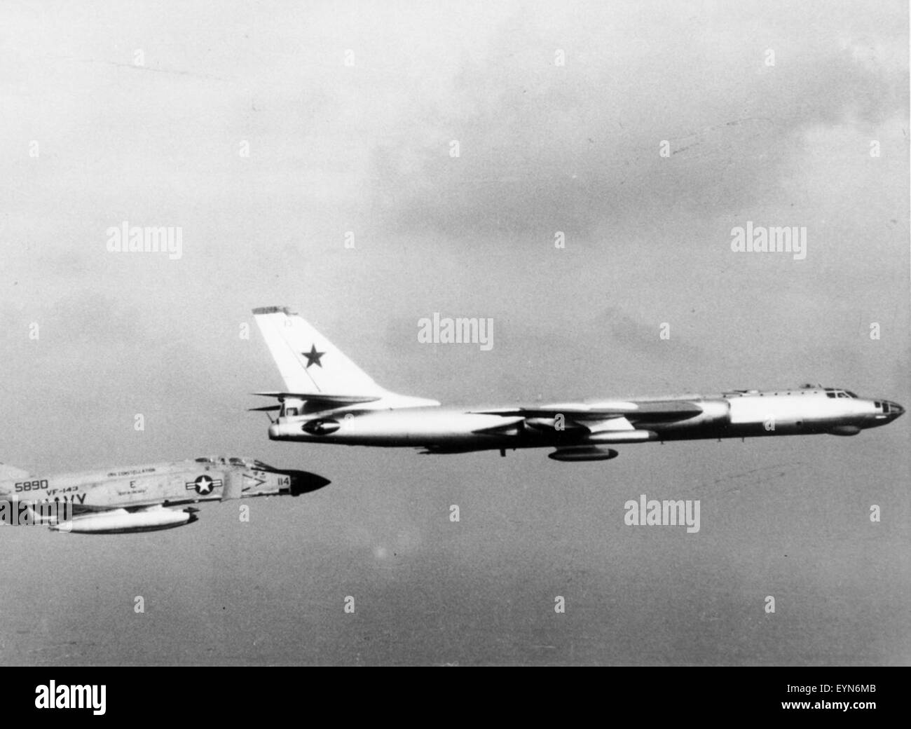 Tupolev tu 16 hi-res stock photography and images - Alamy