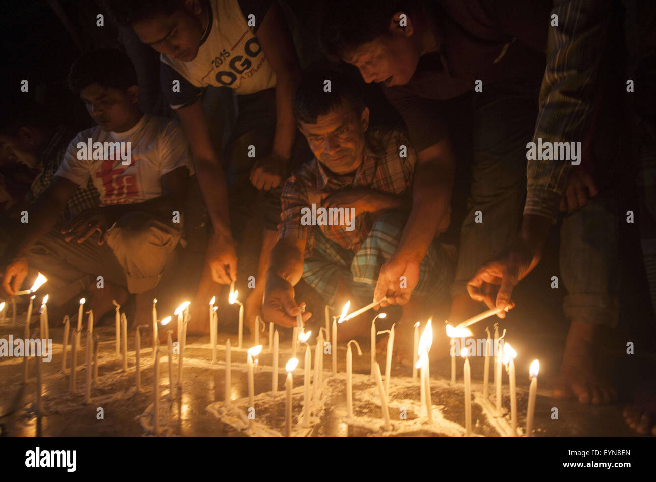 Bangladesh. 1st Aug, 2015. People from former Indian enclaves lit candles as they take part in the celebration at Dasiarchhara, Kurigram, Bangladesh, Aug 01, 2015. © Suvra Kanti Das/ZUMA Wire/Alamy Live News Stock Photo