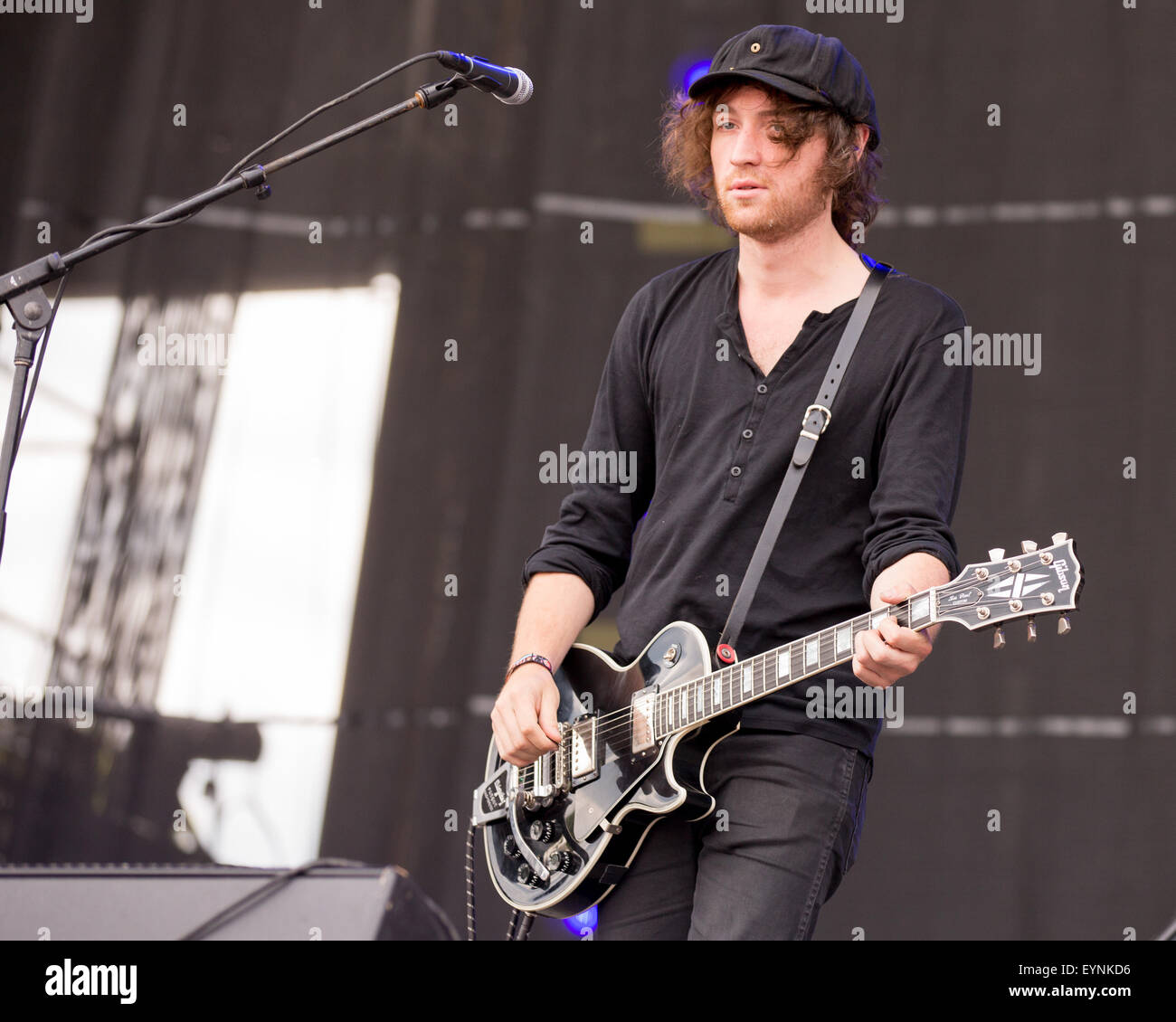 Chicago, Illinois, USA. 1st Aug, 2015. Guitarist JOHNNY BOND of Catfish and the Bottlemen