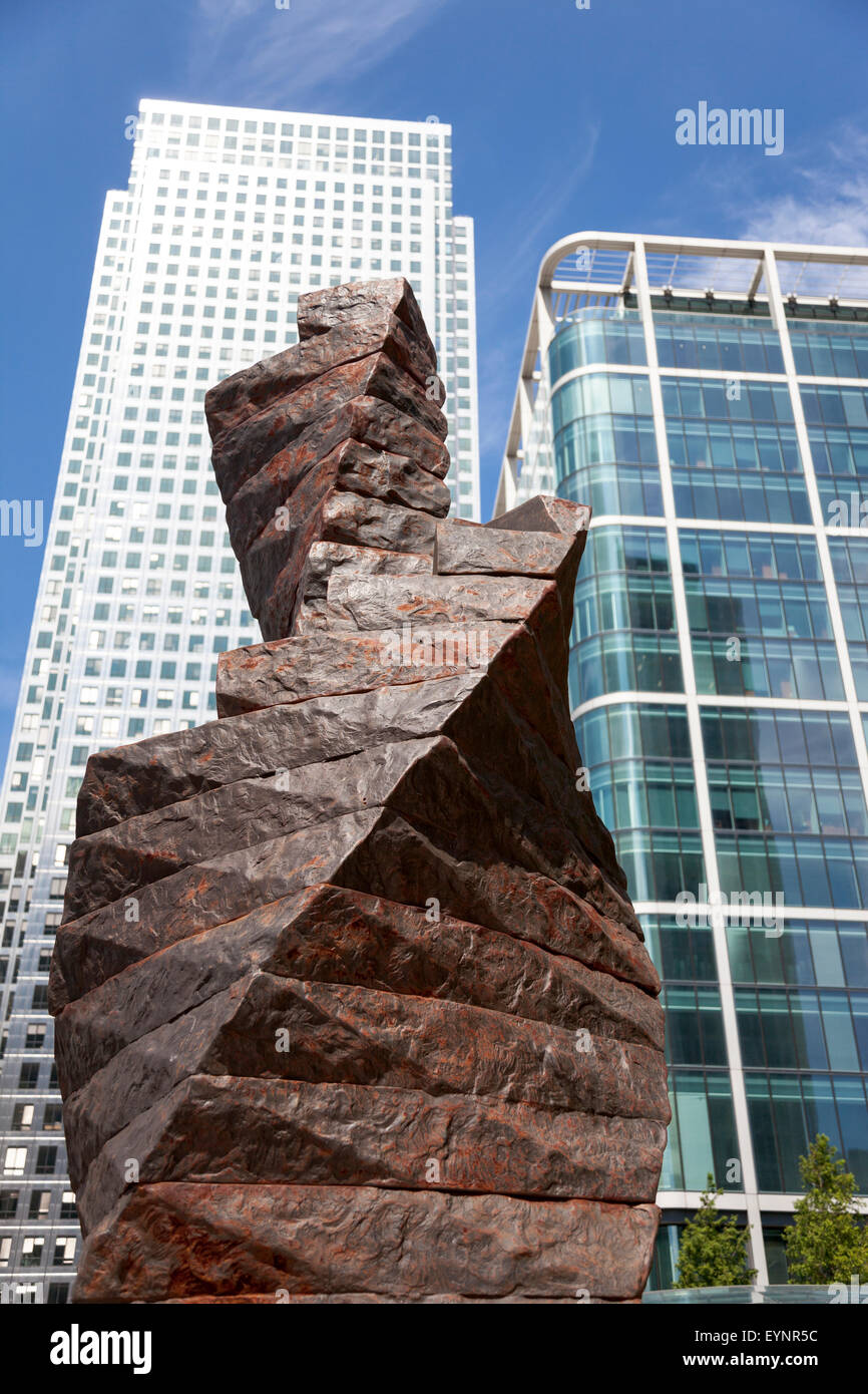 Sculpture in Canary Wharf - Torsion II by Charles Hadcock, cast iron 2009-11 Stock Photo