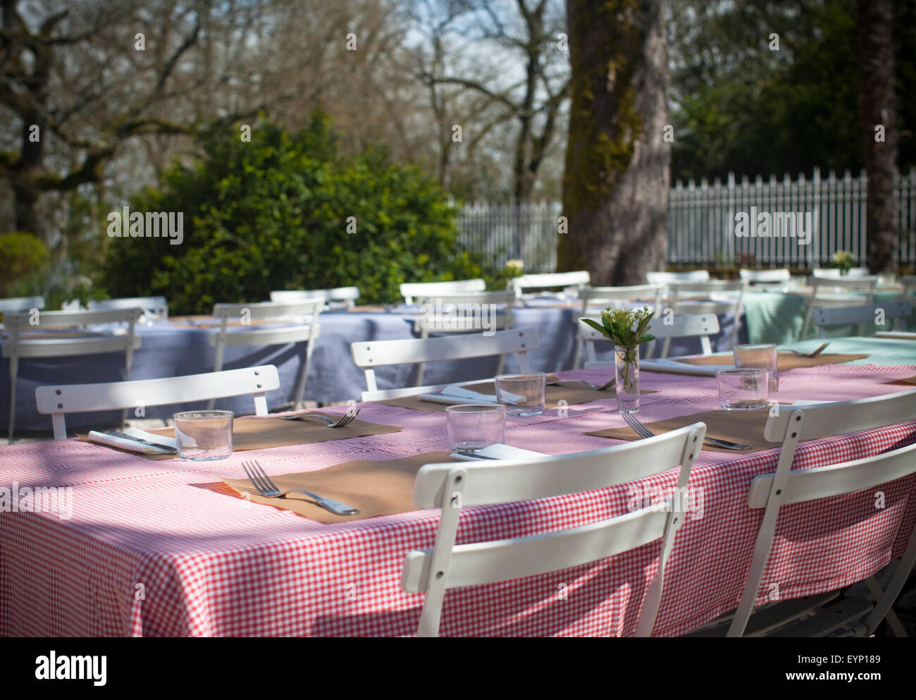 Eating Al Fresco Stock Photo Alamy