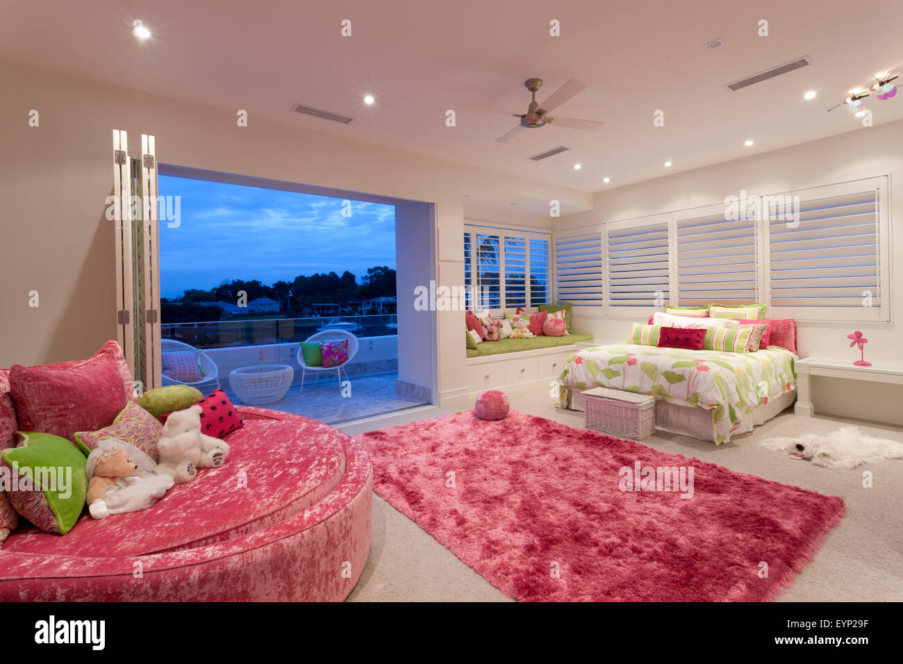 Big pink clearance bedroom