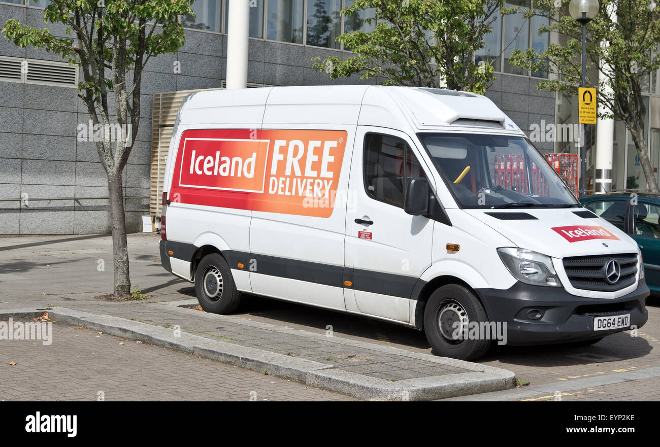Iceland delivery van hires stock photography and images Alamy