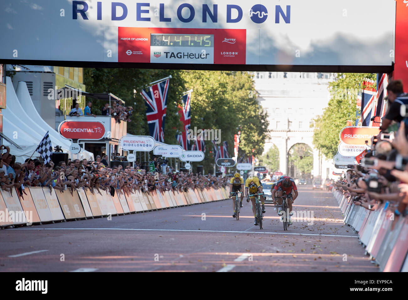 London, UK. 02nd Aug, 2015. Jean Pierre Drucker (BMC Racing Team) outsprints Mike Teunissen (Team Lotto NL-Jumbo) to win the Prudential RideLondon-Surrey Classic at The Mall, London, United Kingdom on 2 August 2015. The race started at Horse Guards Parade and finished on The Mall after a 200km route around Surrey and Greater London. Credit:  Andrew Peat/Alamy Live News Stock Photo