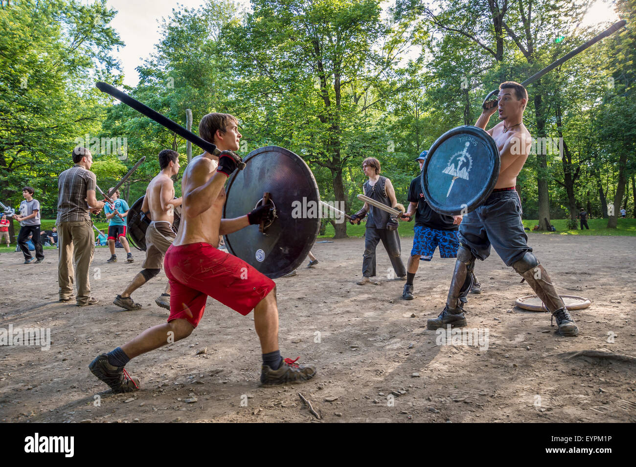 'Guerriers de la montagne' in Montreal. Medieval battles in Mont-Royal Park every sunday' Stock Photo