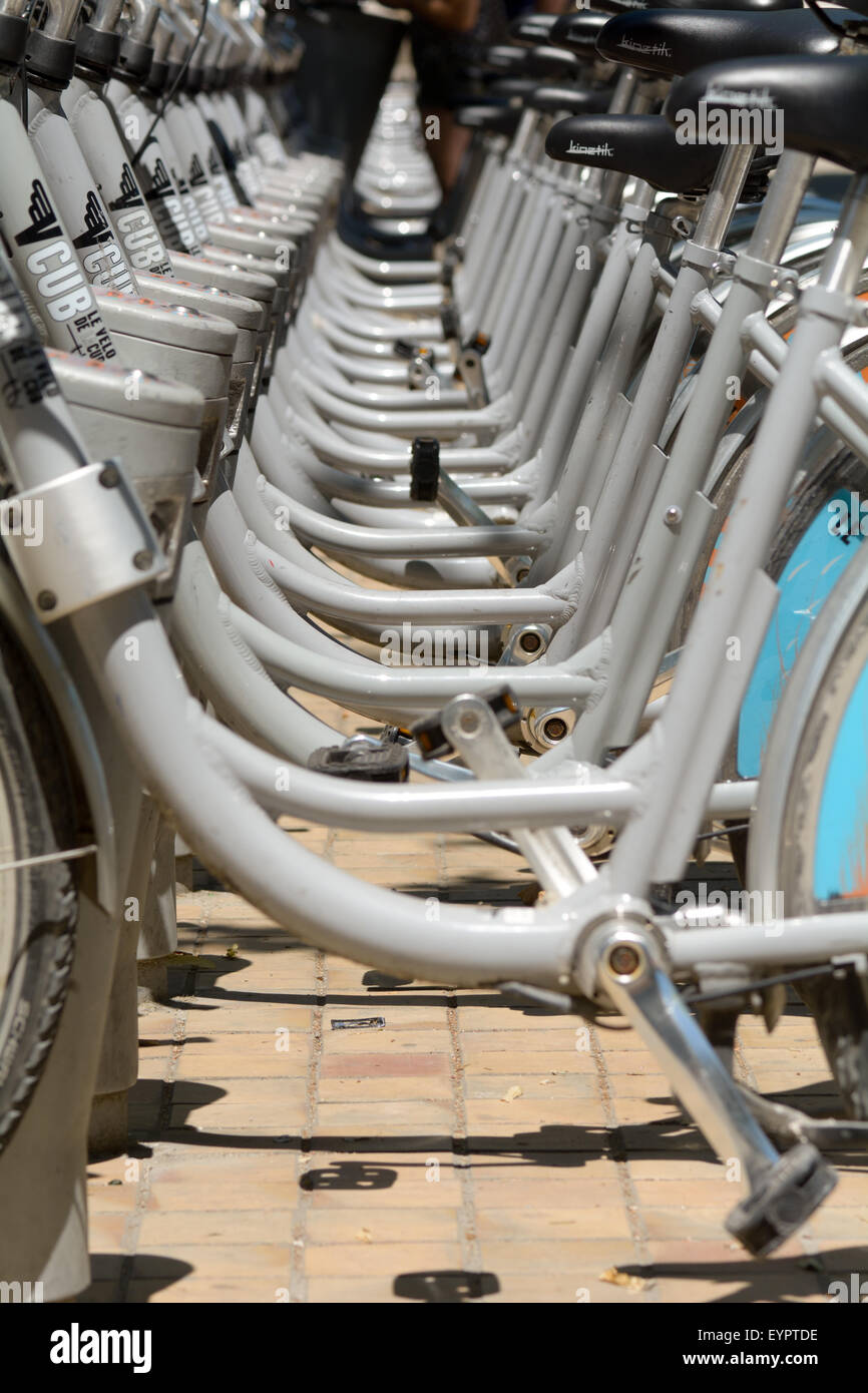 VCub bicycle hire rack full of bicycles in Bordeaux city centre, France