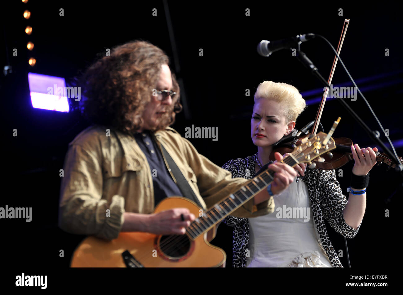 Wychwood Festival 2015 held at Cheltenham Racecourse - Performances  Featuring: The Wonderstuff Where: Cheltenham, United Kingdom When: 31 May 2015 C Stock Photo