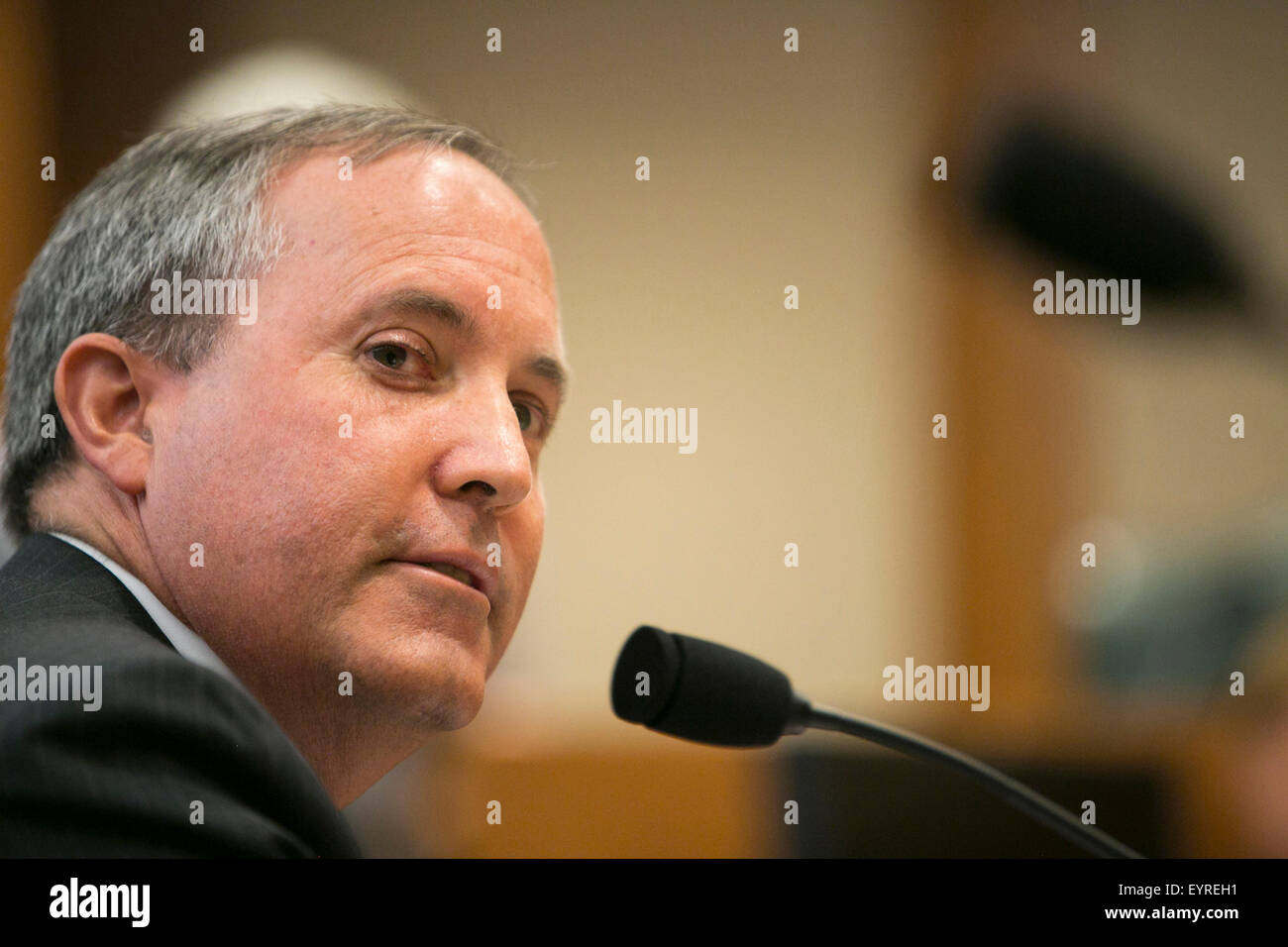 Hearing in prison hires stock photography and images Alamy