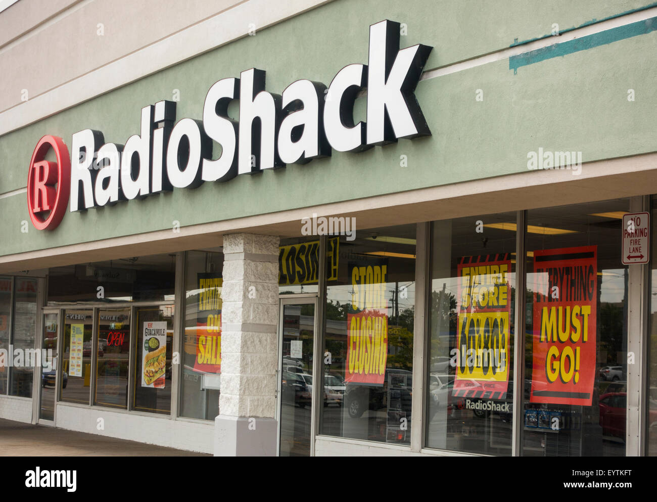 Radio shack store new york hi-res stock photography and images - Alamy