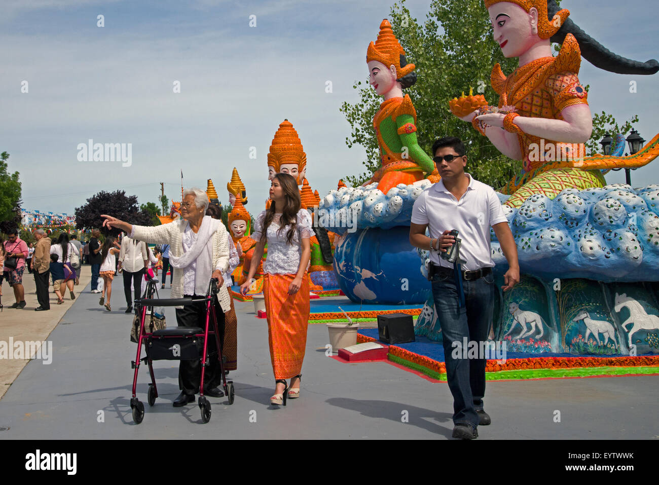 New Year Celebration at the Cambodian Buddhist Statues located in