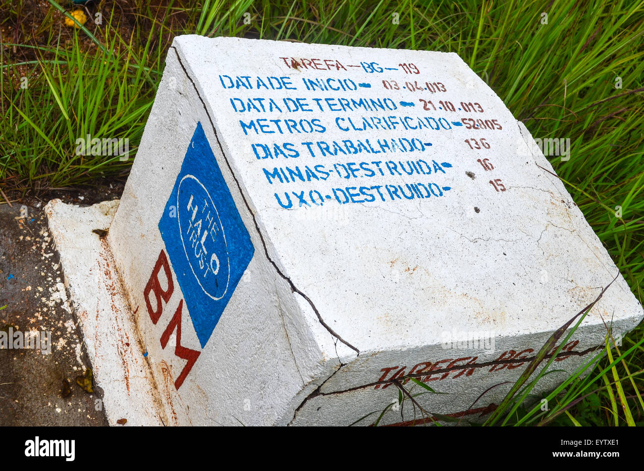 Demining africa hi-res stock photography and images - Alamy