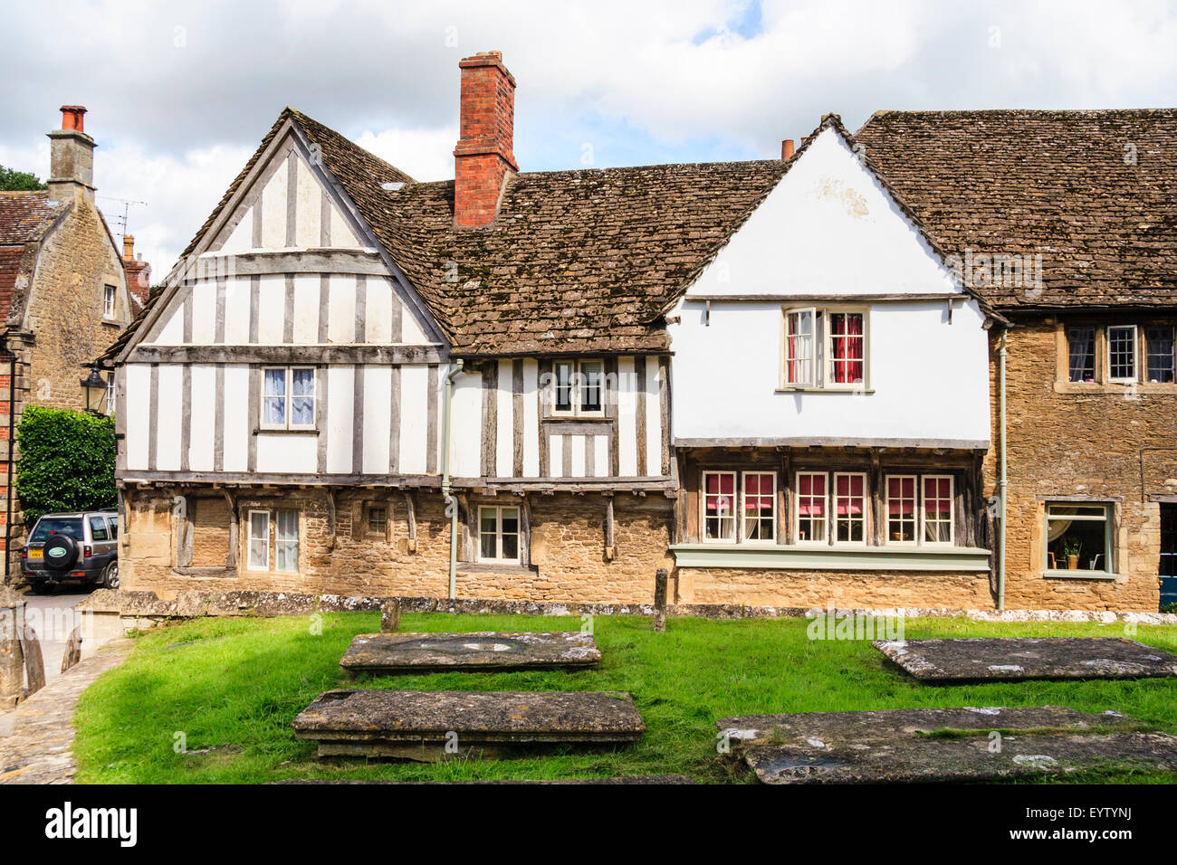 15th century timbered building hi-res stock photography and images - Alamy