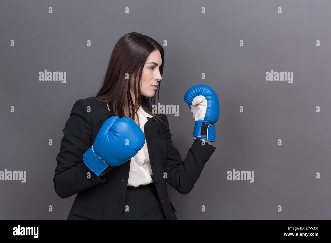 Lady boxing gloves hires stock photography and images Alamy