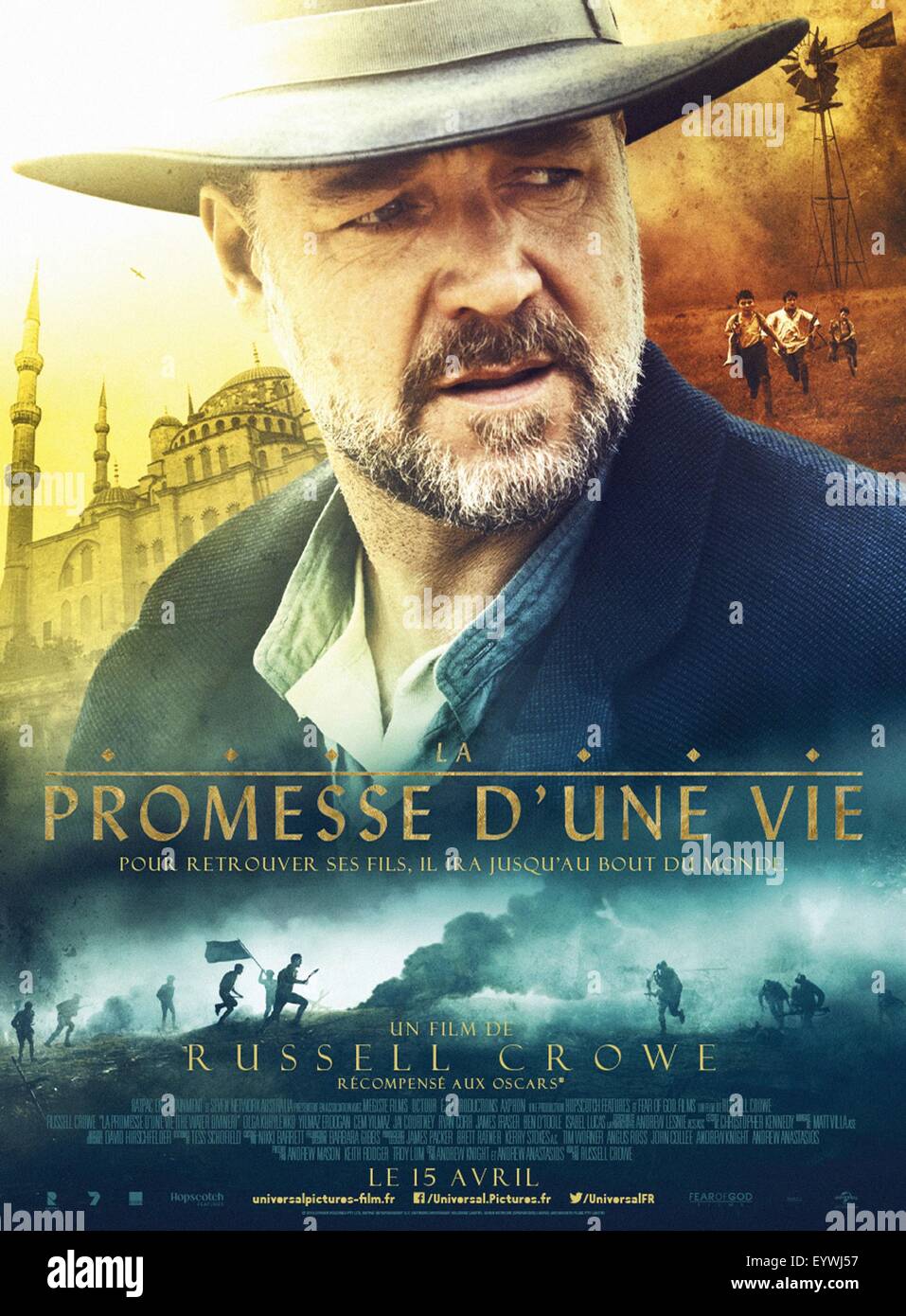 The Water Diviner ; Year : 2014 USA  Turkey  Australia ; Director :  Russell Crowe ; Russell Crowe ; Movie poster (Fr) ; Photo: Mark Rogers  Stock Photo - Alamy