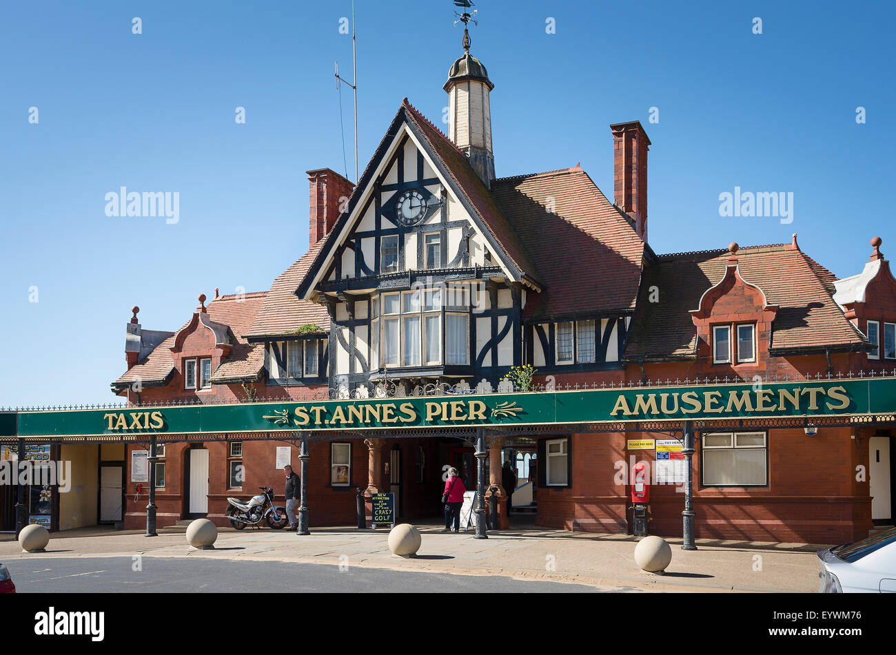 Entrance to the pier in Lytham St Anne's Lancashire Stock Photo