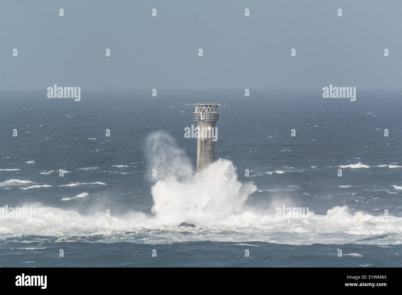 Lands End, Cornwall, UK. 4th August 2015. UK Weather. High tides and strong winds bring big waves over the north west Cornwall coast. Credit:  Simon Yates/Alamy Live News Stock Photo