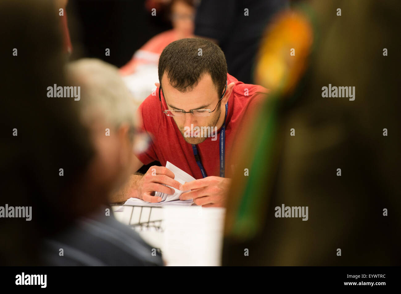Friday May 8 2015, Aberaeron Wales UK - People counting the votes cast in the Ceredigion constituency in the May 2015 UK General Election.  Lib Dem candidate MARK WILLIAMS retained his seat as the MP with a majority of 3,000 , one of only 8 Lib Dem MP's to be re-elected that night Stock Photo
