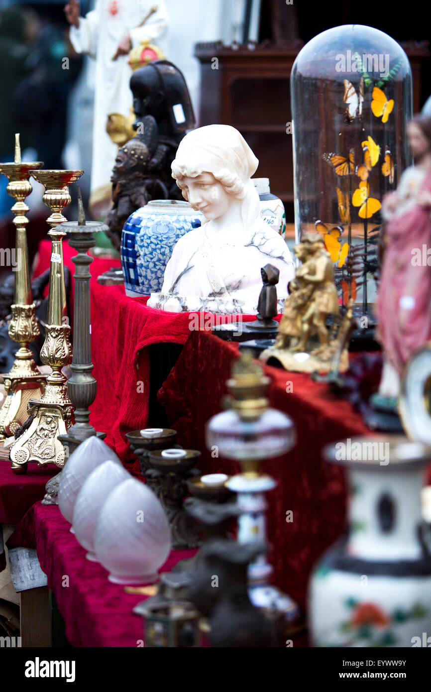 Sunbury Antiques Market Hi res Stock Photography And Images Alamy sunbury-antiques-market-hi-res-stock-photography-and-images-alamy