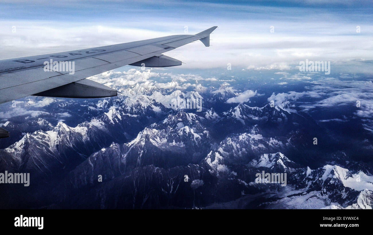 Lhasa. 3rd Aug, 2015. Photo taken on Aug. 3, 2015 from a flight shows the landscape of the Qinghai-Tibet Plateau, southwest China. © Zheng Huansong/Xinhua/Alamy Live News Stock Photo