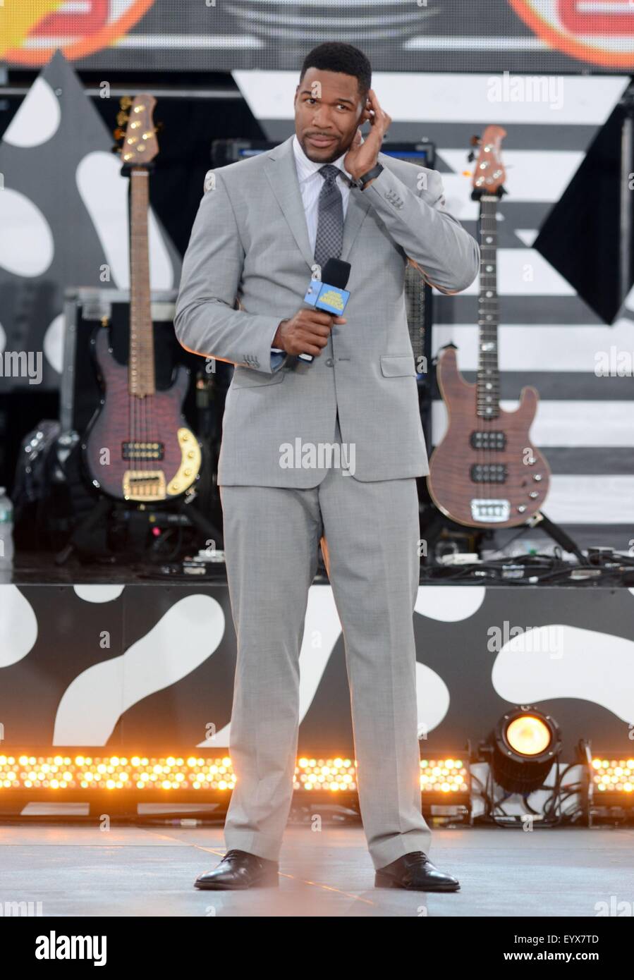 New York, NY, USA. 4th Aug, 2015. Michael Strahan on stage for ABC's ...