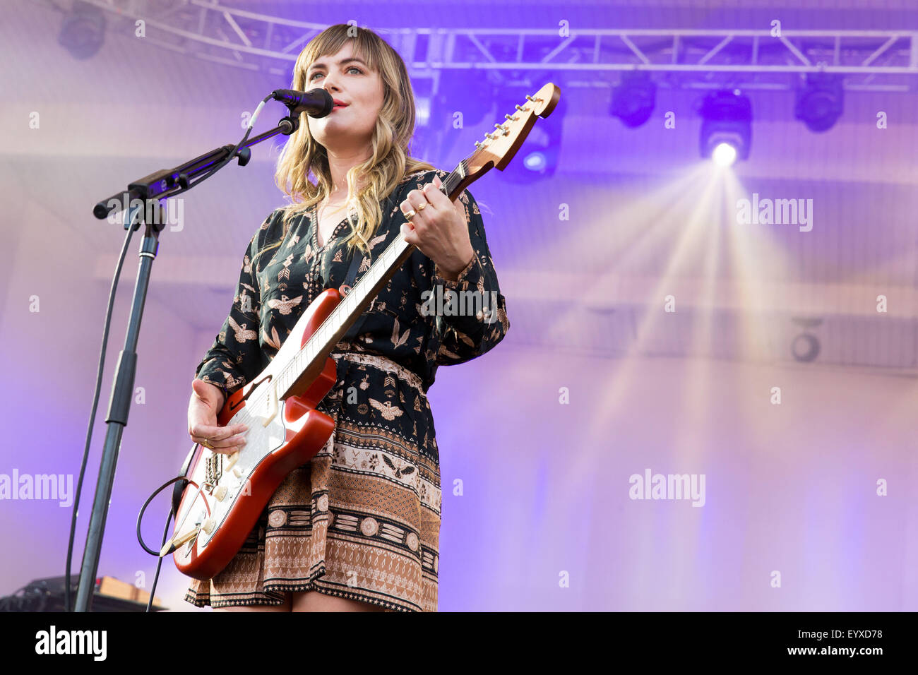 Julia stone hires stock photography and images Alamy