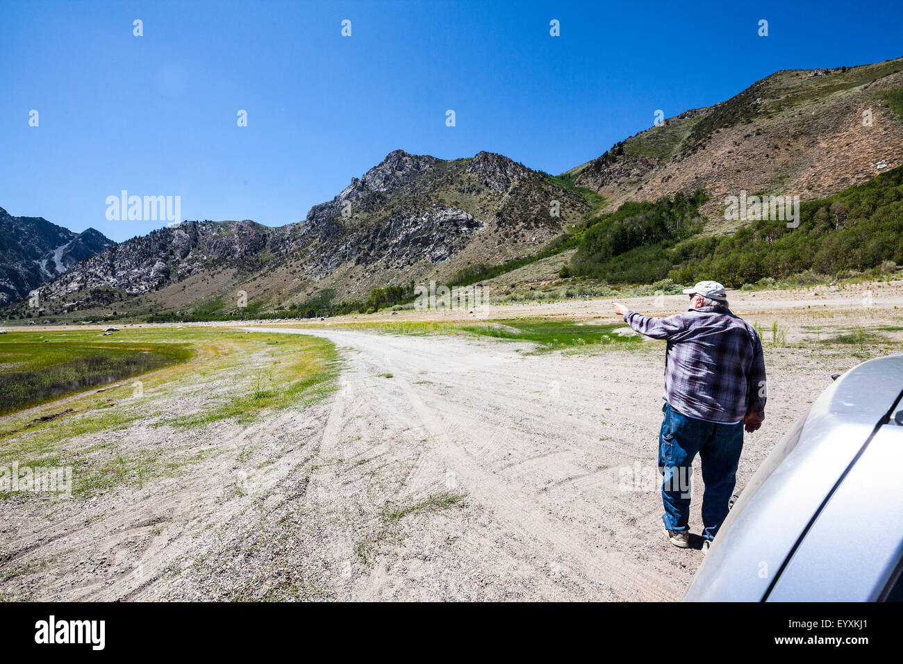Extremely low water levels at Grant Lake in the June Lake loop