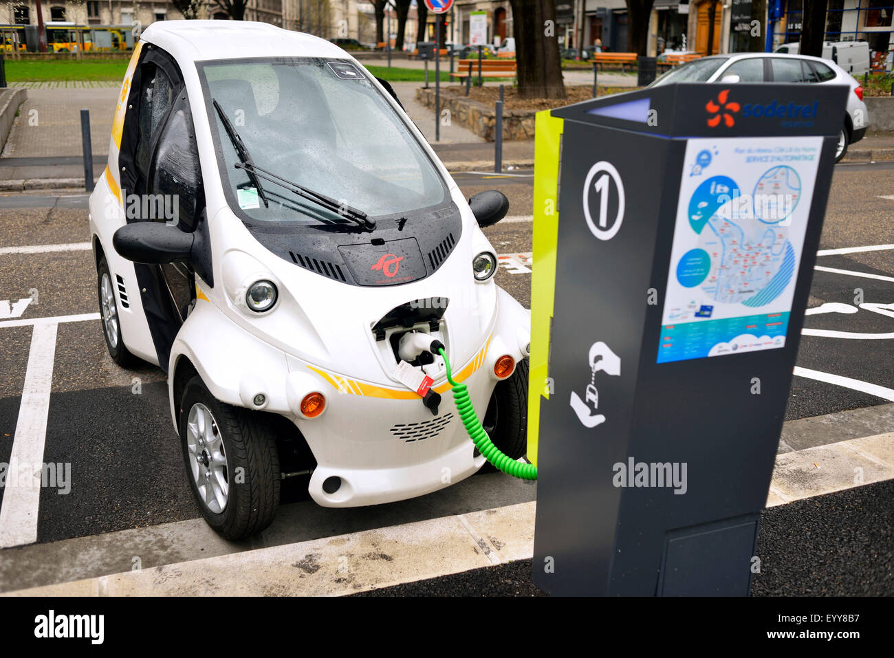 Electric car charging hires stock photography and images Alamy