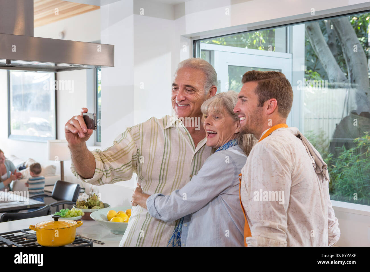Senior men taking selfie hi-res stock photography and images - Alamy