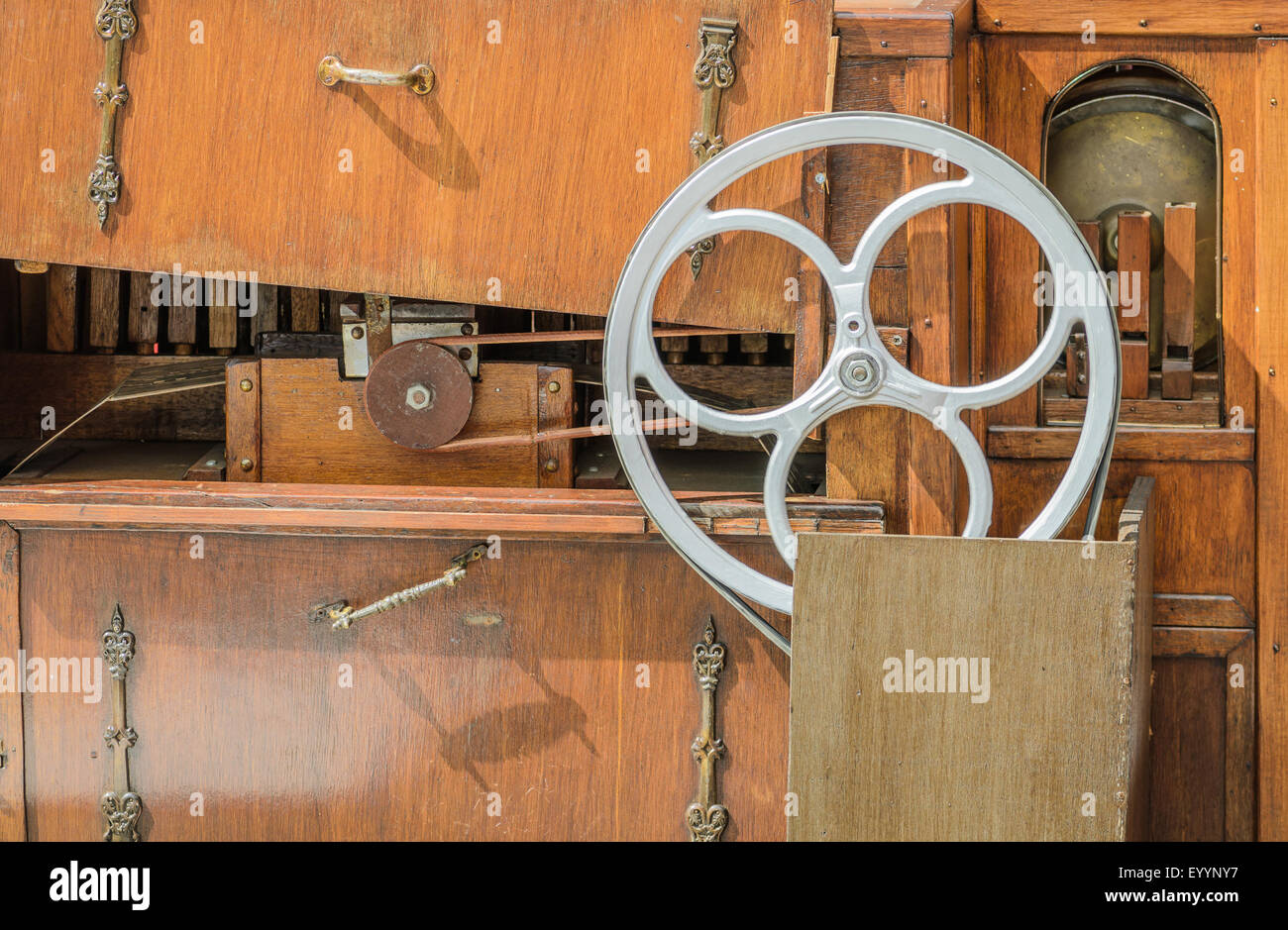 Dutch street organ wheel and belt automatic mechanical pneumatic