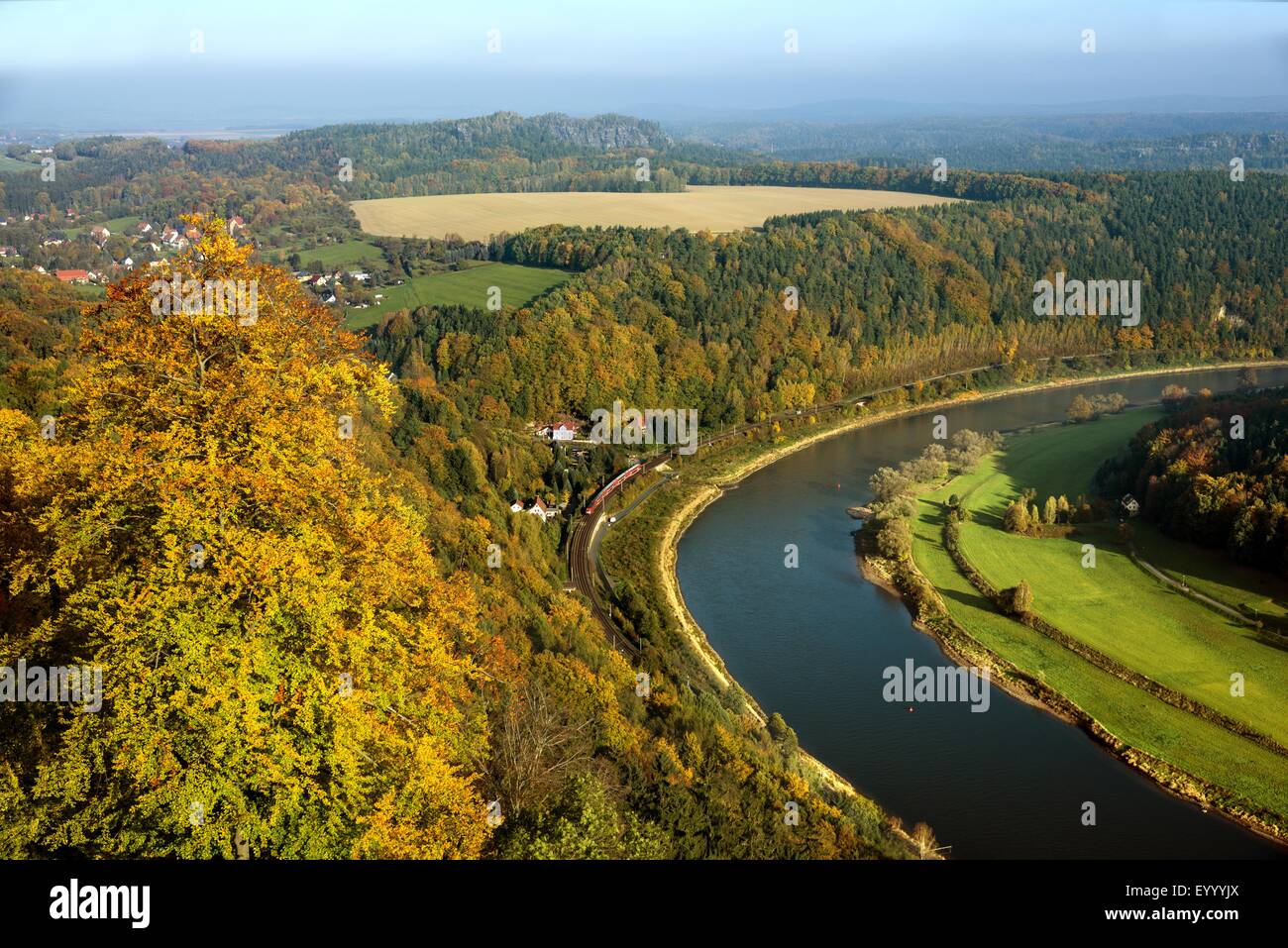 Bend in the river hires stock photography and images Alamy