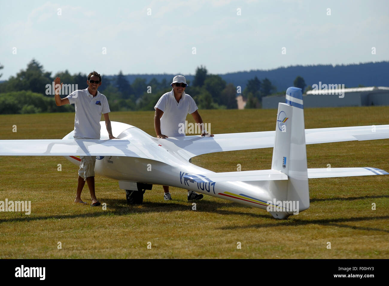 Zbraslavice, Czech Republic. 5th Aug, 2015. World Glider Aerobatic
