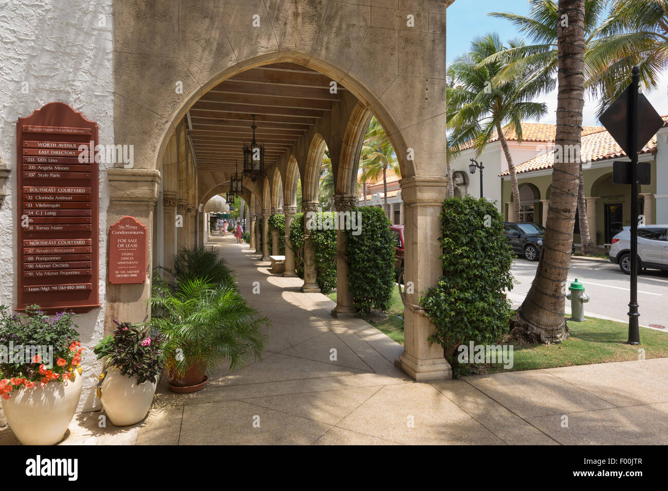 MEDITERRANEAN STYLE SHOPPING ARCADE WORTH AVENUE PALM BEACH FLORIDA USA Stock Photo