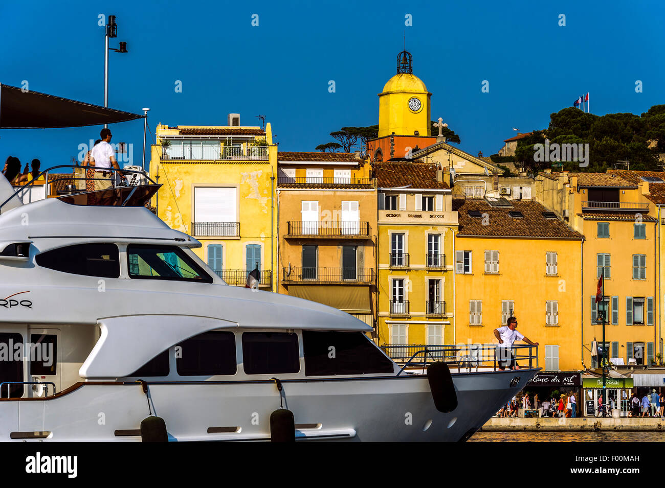 Pointu traditional fishing boat hi-res stock photography and images - Alamy