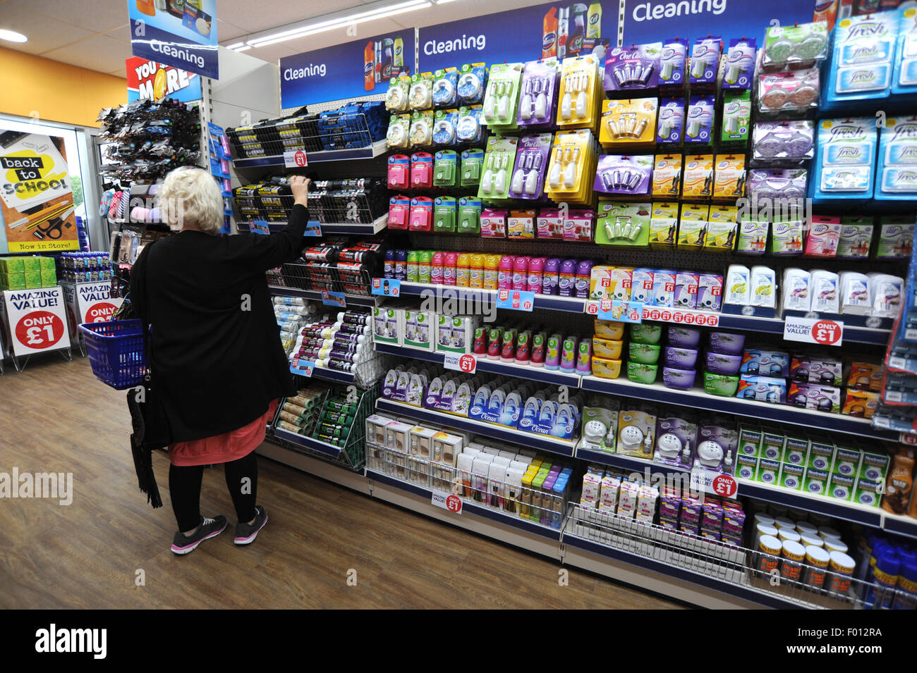 Yorkshire poundworld hires stock photography and images Alamy