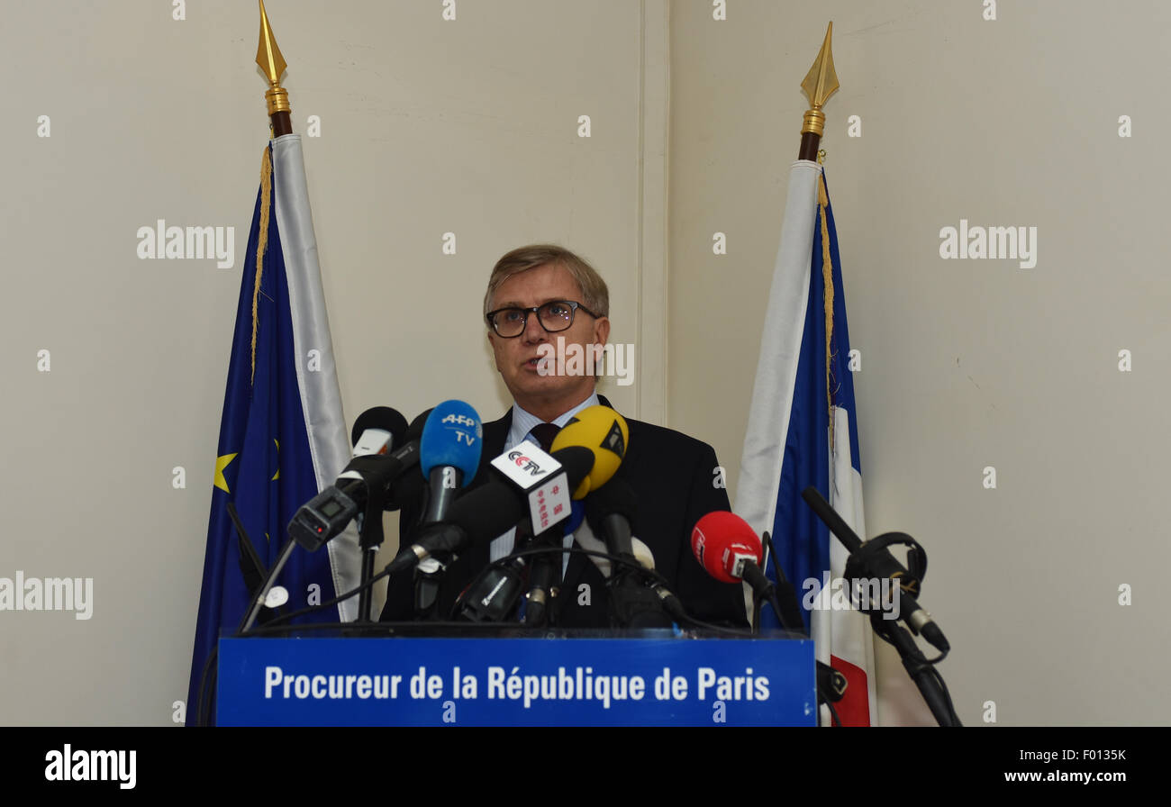 Paris, France. 5th Aug, 2015. Deputy Paris Prosecutor Serge Mackowiak attends a press conference on Malaysia missing flight MH370 in Paris, France, Aug. 5, 2015. Serge Mackowiak announced Wednesday night in Paris that there are 'very strong presumptions' that the plane wreckage found on French Reunion Island was from the missing flight MH370. Credit:  Li Gengxing/Xinhua/Alamy Live News Stock Photo