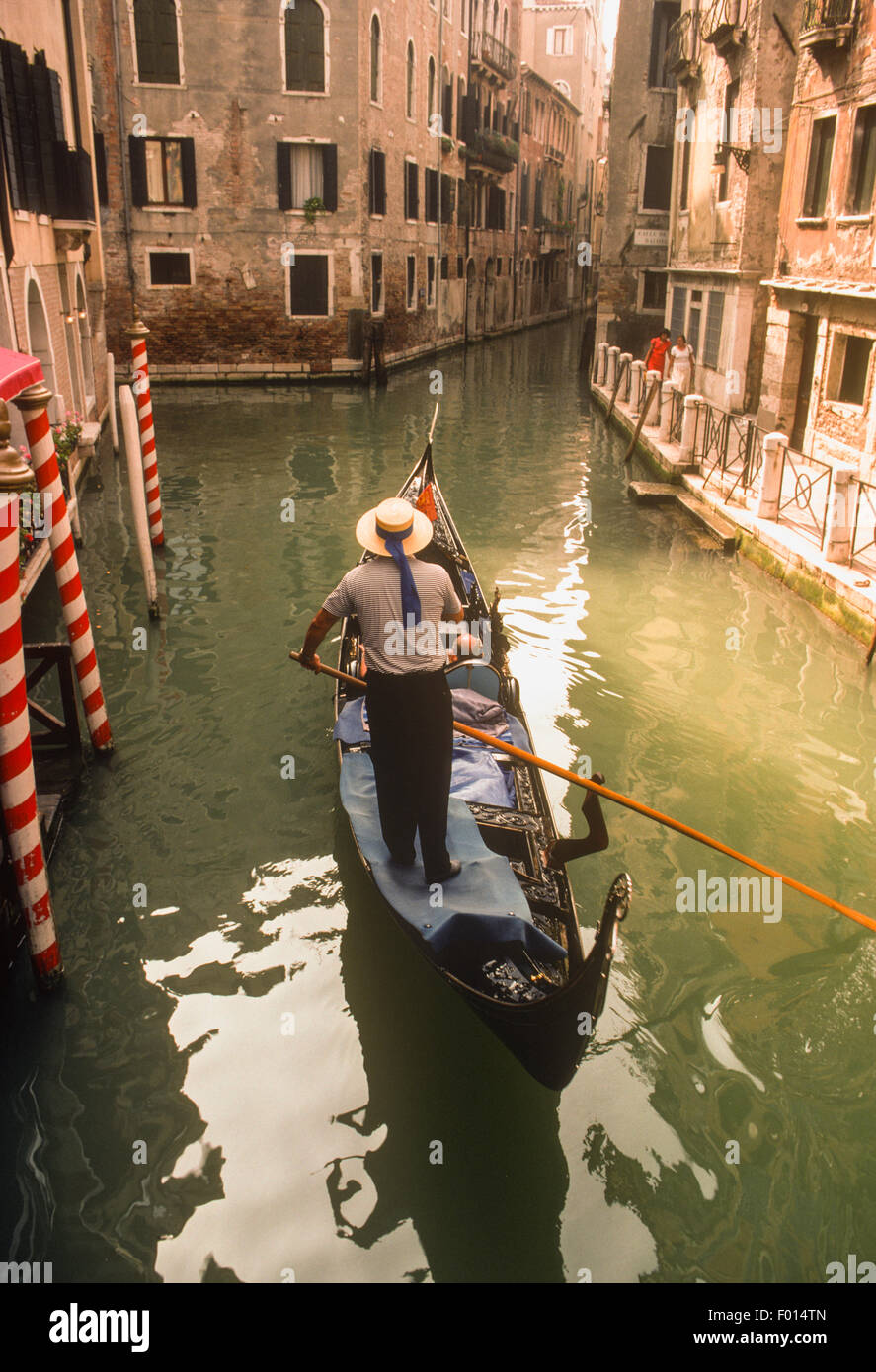 Gondola ride venice hi-res stock photography and images - Alamy