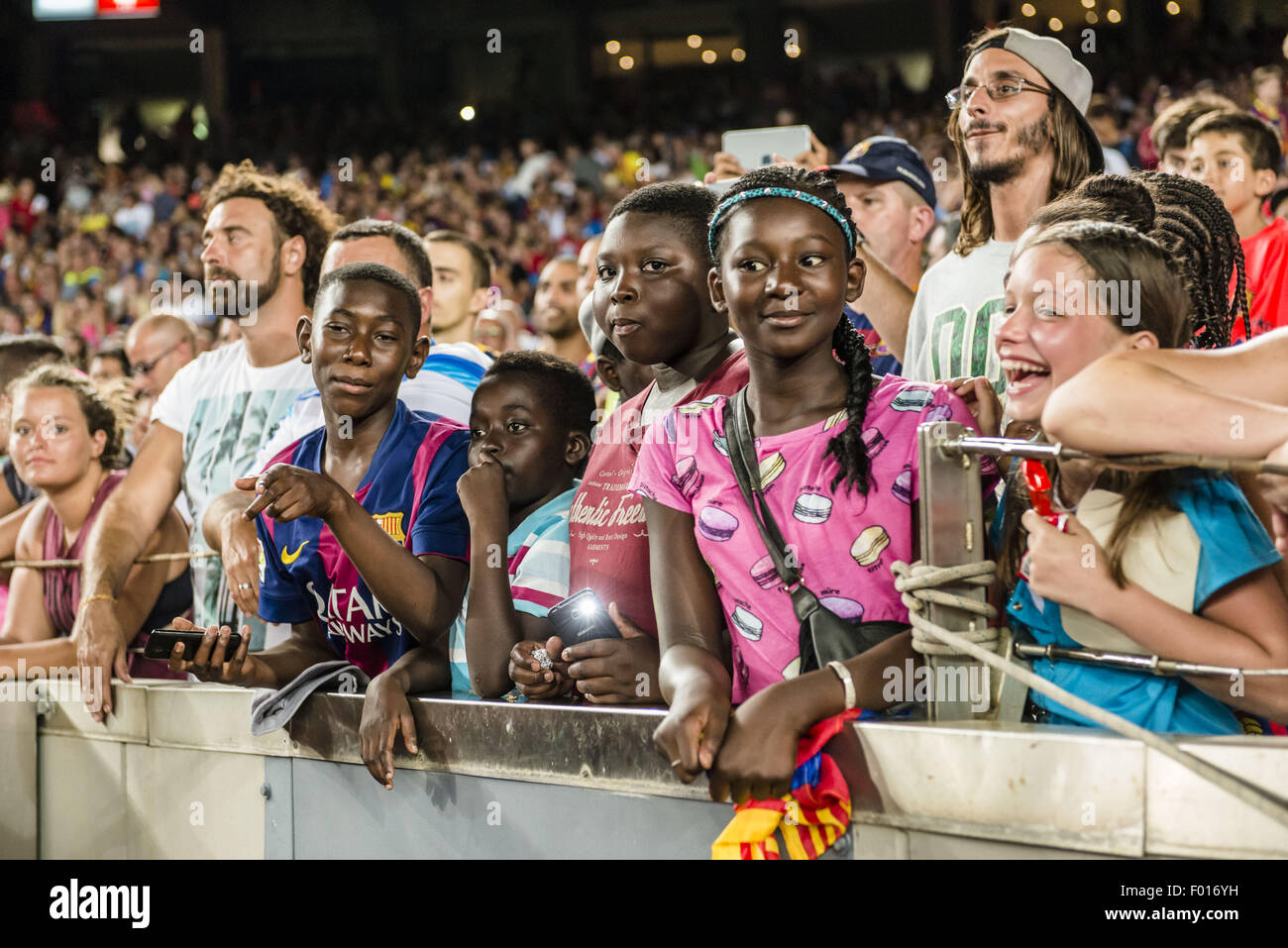 Barcelona, Catalonia, Spain. 5th Aug, 2015. Young fan reacts as the players enter the field for the pre-season friendly 50th Gamper Trophy match between FC Barcelona and AS Roma Credit:  Matthias Oesterle/ZUMA Wire/Alamy Live News Stock Photo