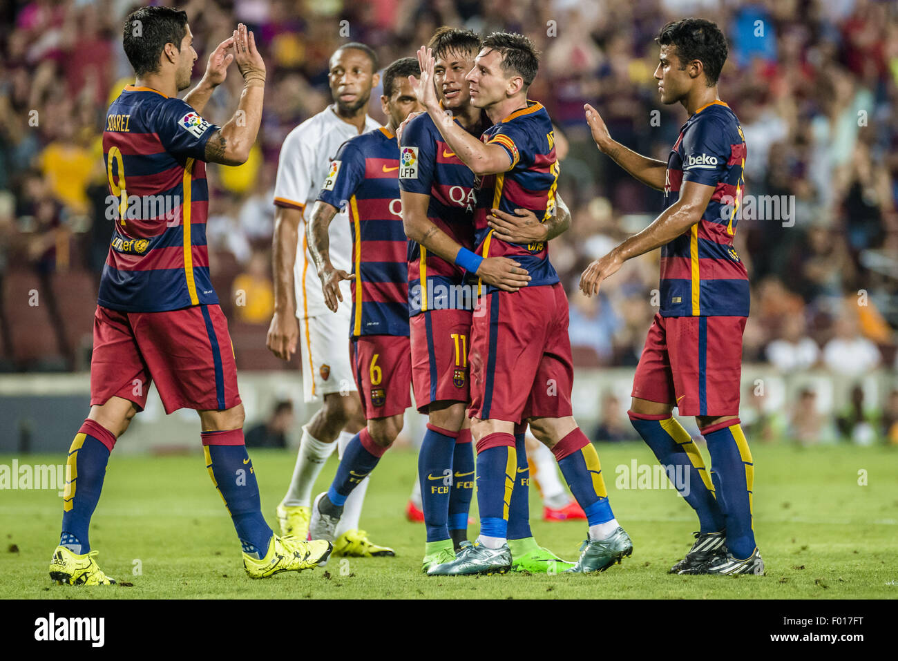 Barcelona, Catalonia, Spain. 5th Aug, 2015. Team mates celebrate Messi's goal scoring 2-0 during the pre-season friendly 50th Gamper Trophy match between FC Barcelona and AS Roma at the Camp Nou stadium in Barcelona Credit:  Matthias Oesterle/ZUMA Wire/Alamy Live News Stock Photo