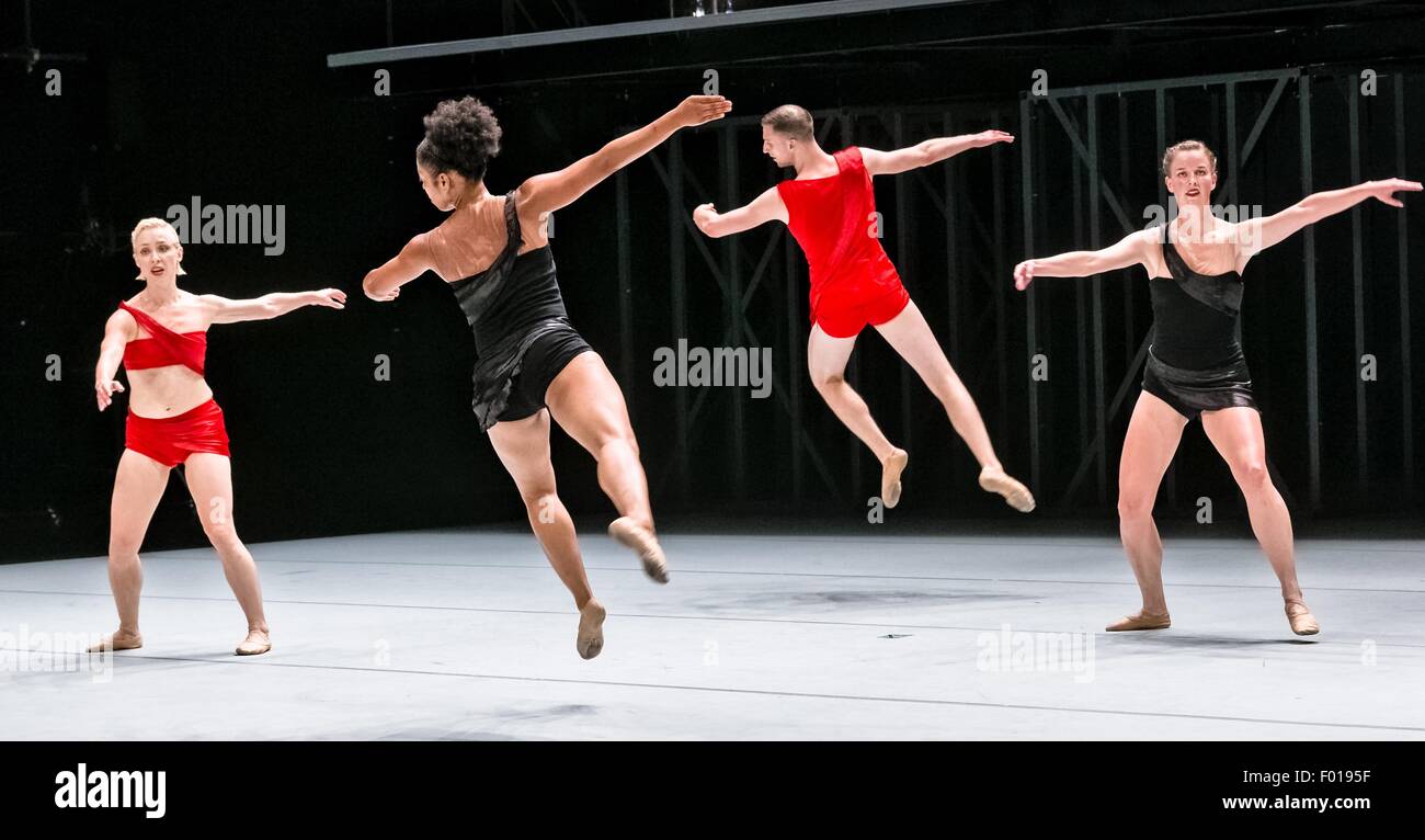 Hamburg, Germany. 04th Aug, 2015. Members of the Lucinda Childs Dance