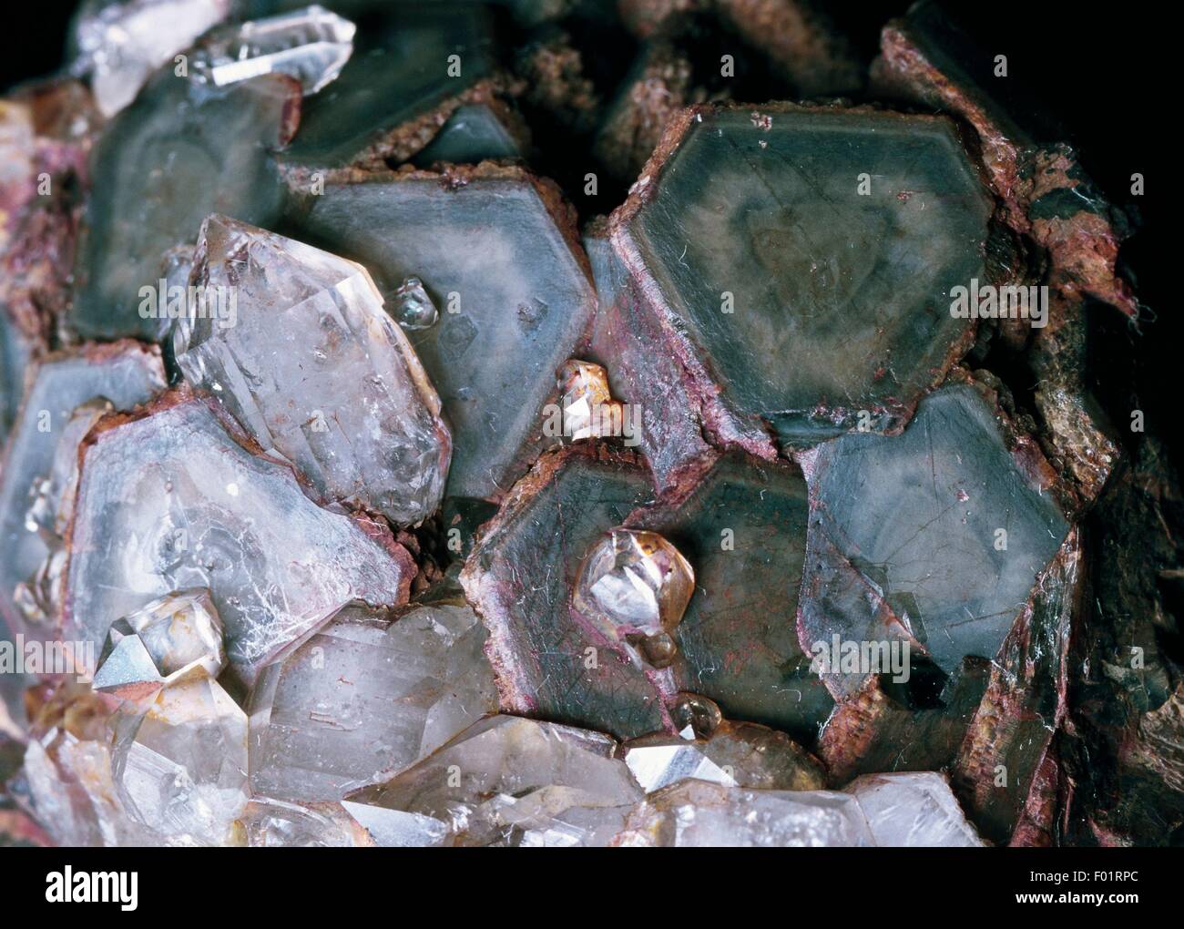 Hexagonal crystals quartz hi-res stock photography and images - Alamy