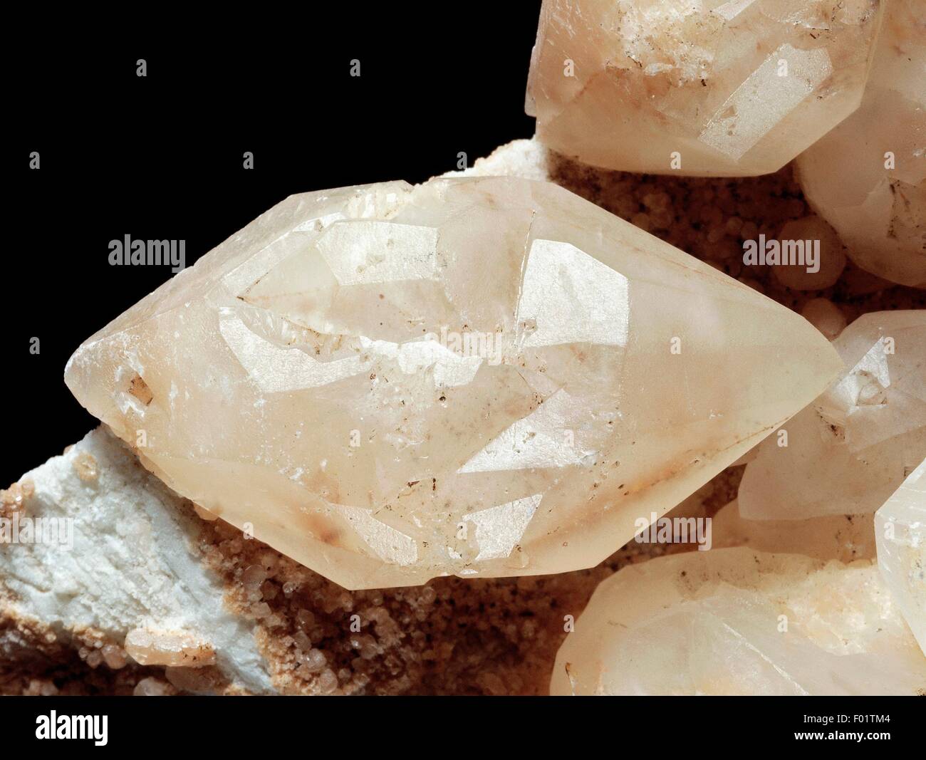 Twinned calcite hires stock photography and images Alamy