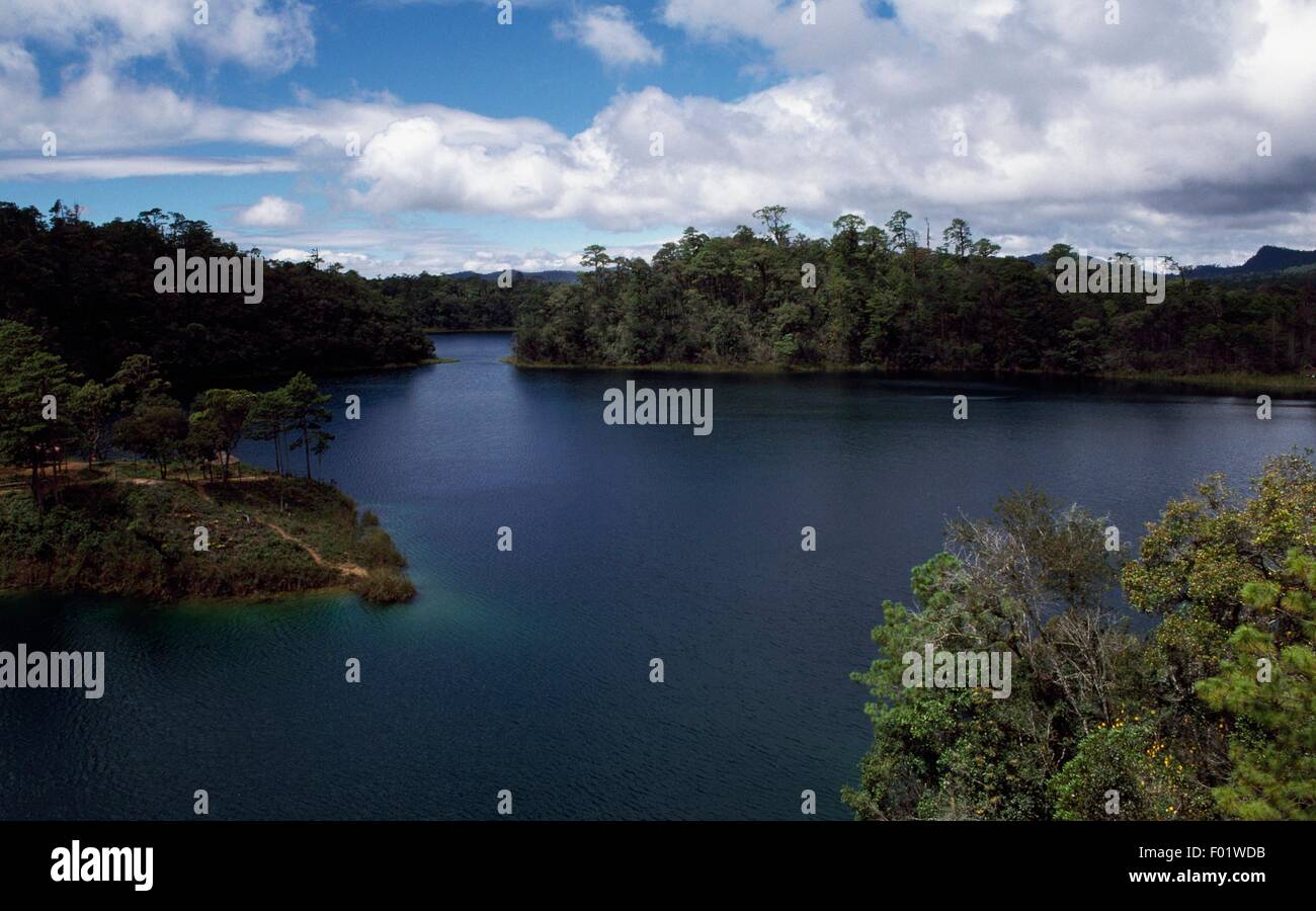 Lake, Lagunas de Montebello (or Montebello Lakes) National Park