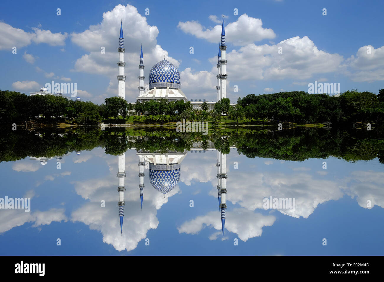 Sultan Salahuddin Abdul Aziz Shah Mosque, Selangor, Malaysia Stock Photo