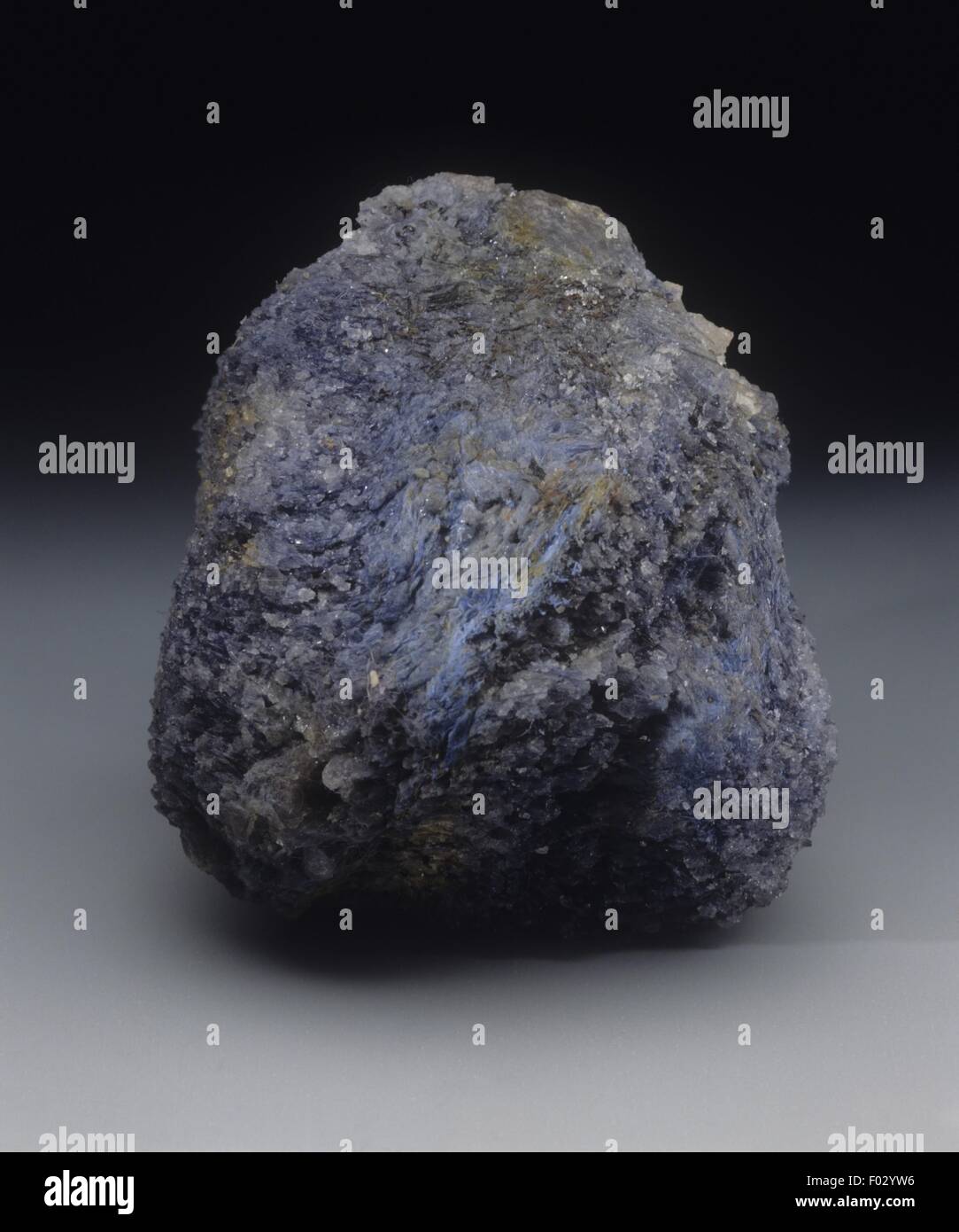 Dumortierite Stock Photo - Alamy