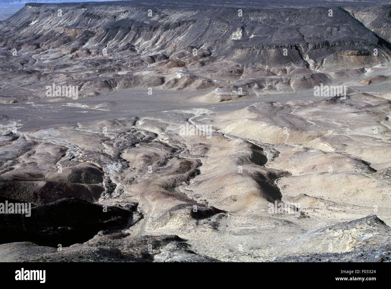 The Black Desert Around The Bahariya Oasis, Libyan Desert, Egypt Stock ...