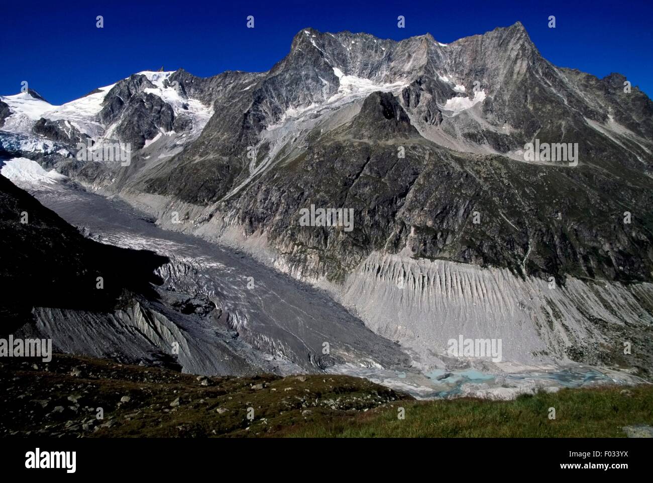 Grande dent de veisivi hires stock photography and images Alamy