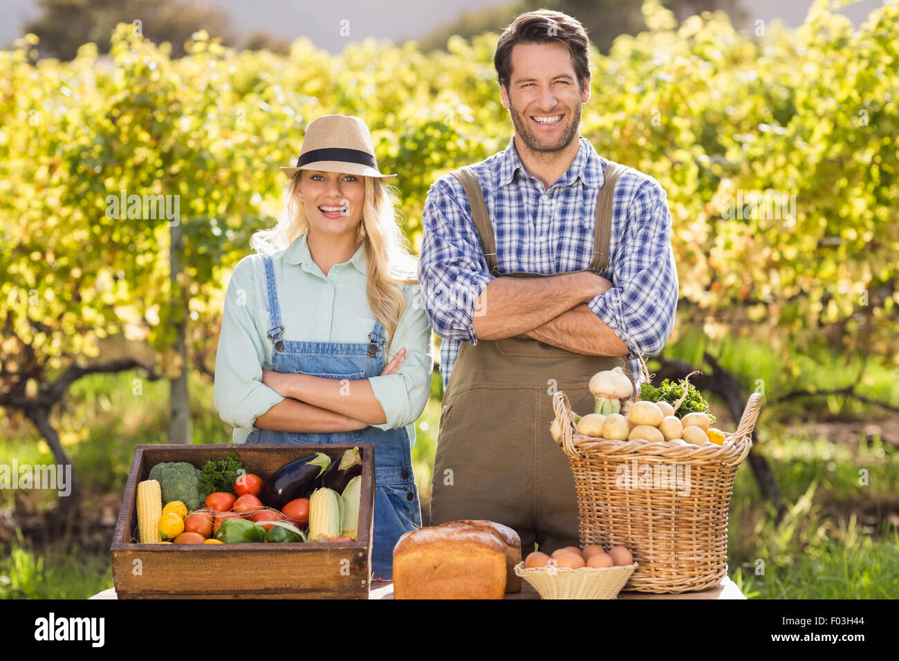 Фермер. Как называется фермеры. Семья в деревне. Рей фермерша. Пенсионеры фермеры.