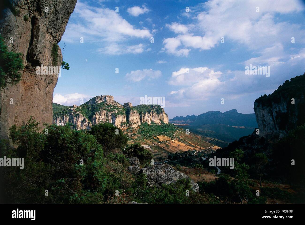 Italy - Sardinia Region - The "tacchi" (vertical cliffs) of Ulassai  (Province of Ogliastra) seen from the Su Marmori cave Stock Photo - Alamy