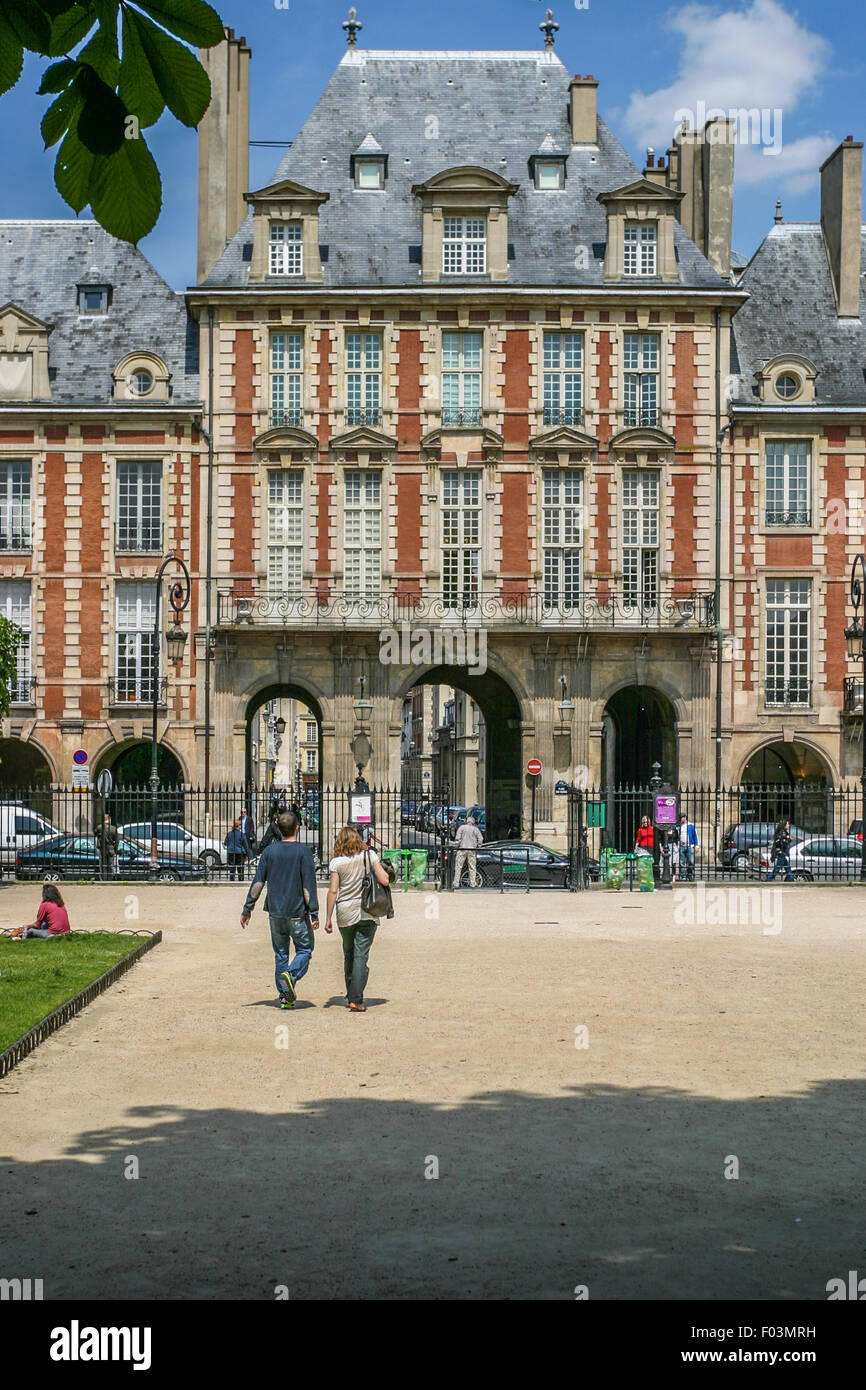 PLACE DES VOSGES, PARIS,FRANCE CIRCA 2009. The Place des Vosges is the oldest planned square PLACE DES VOSGES, PARIS,FRANCE CIRCA 2009. The Place des Vosges is the oldest planned square
